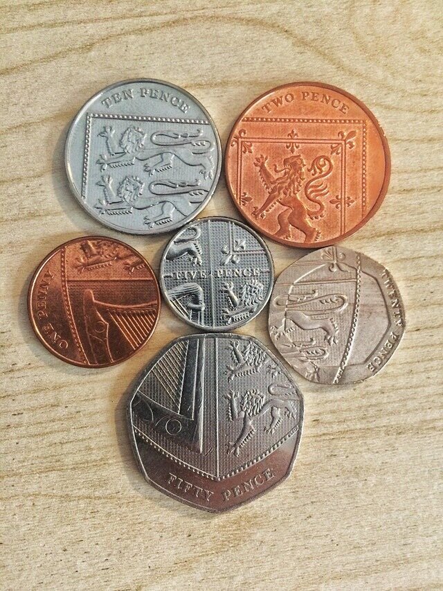 영국 동전의 비밀.jpg