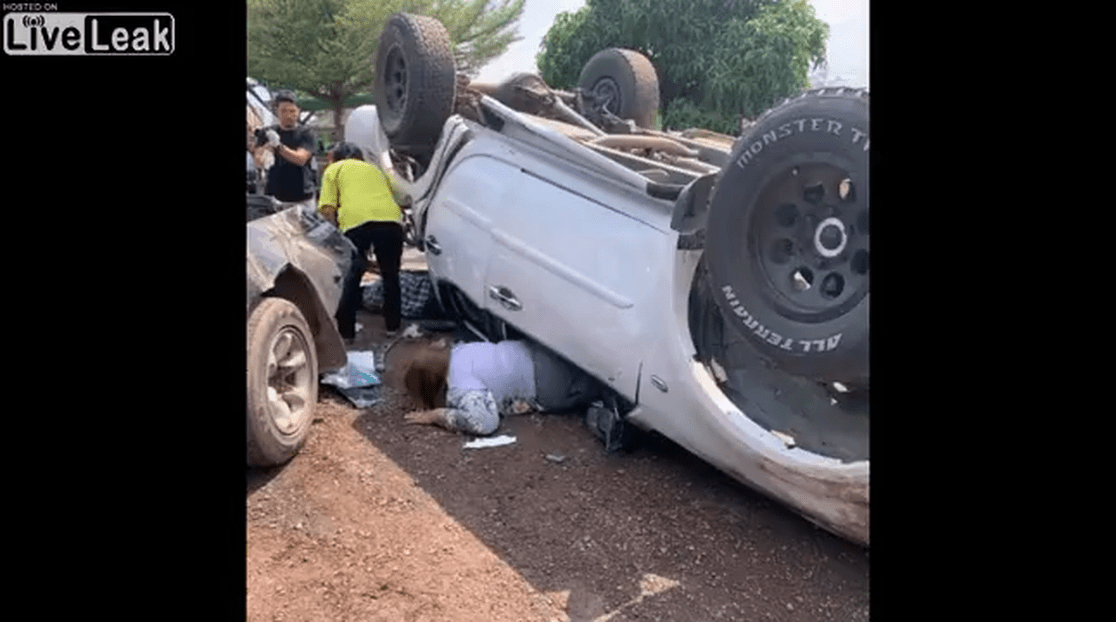 Truck loses control and rolls over causing a woman to be trapped.mp4_20190424_141925.244.png
