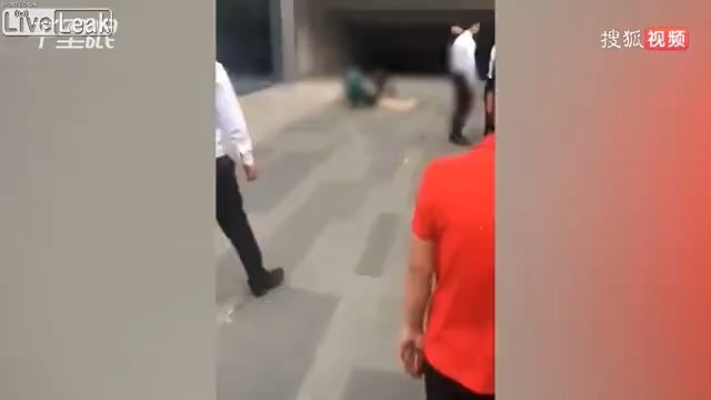 Woman killed by a falling object off a building.mp4_20190911_201834.431.jpg