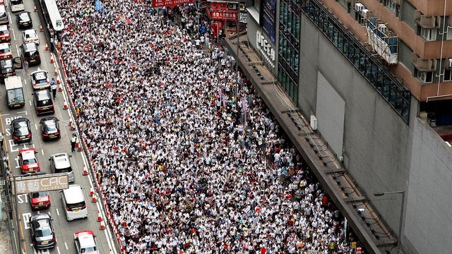 clashes in Hong Kong protest over proposed extradition law.jpg