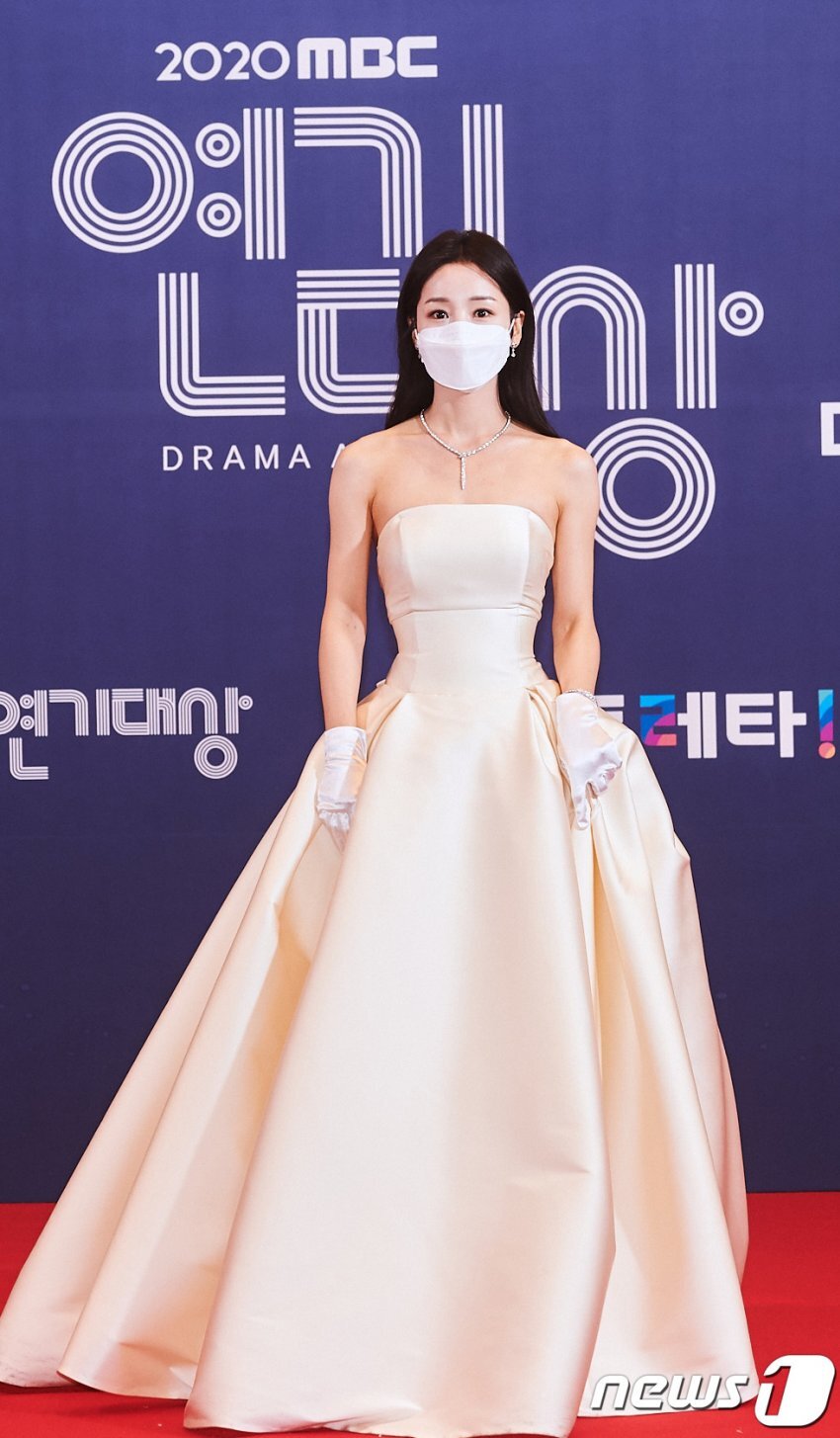 2020 MBC 연기대상 남규리 드레스